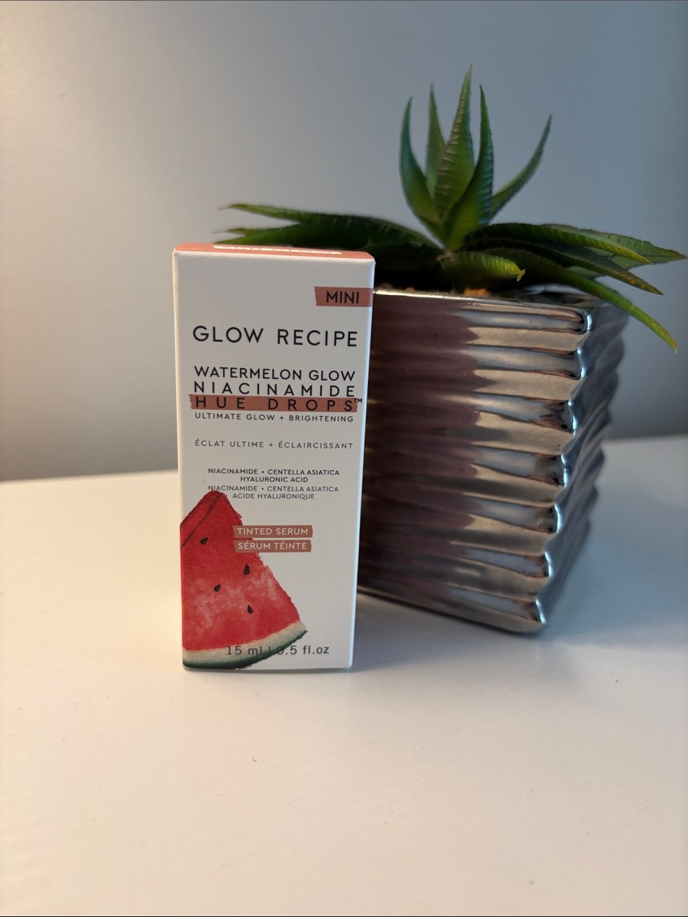 Glow Recipe Watermelon Glow Niacinamide Hue Drops - Mini Tinted Serum, unopened